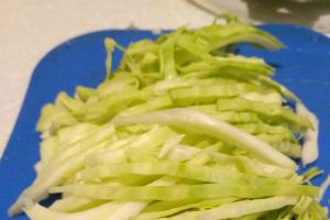 Капустный салат с тунцом и помидорами: рецепт диетический
