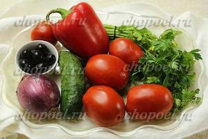 Салат из огурца, помидор и болгарского перца Помидор огурец сладкий перец и